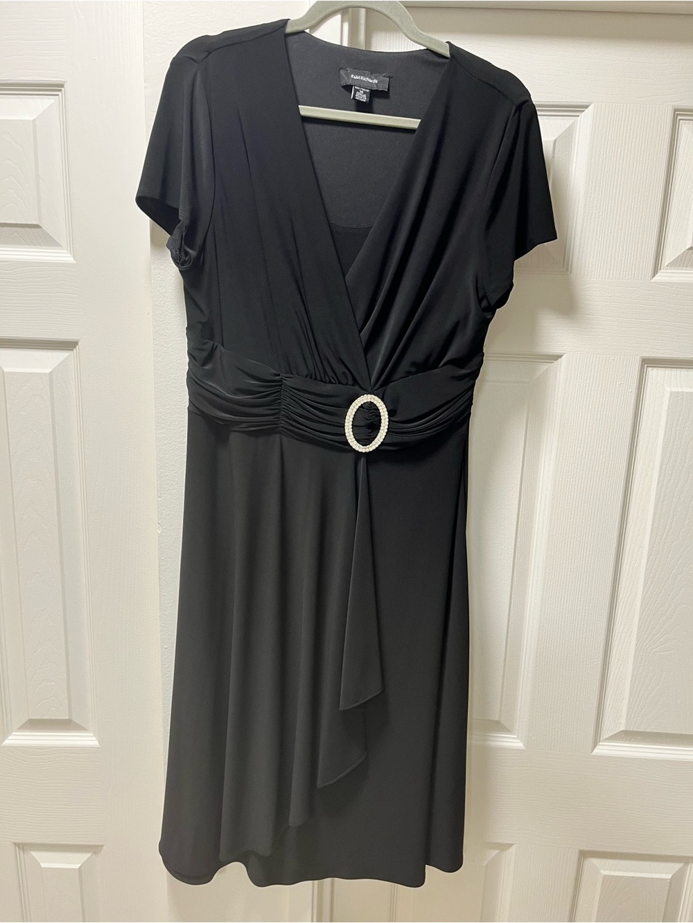 Black V-Neck Ruched Midi Dress with Oval Buckle